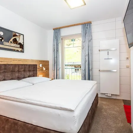 Eberharthof Apartment *