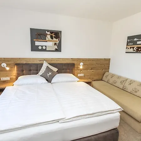 アパート Eberharthof ザールバッハ・ヒンターグレム